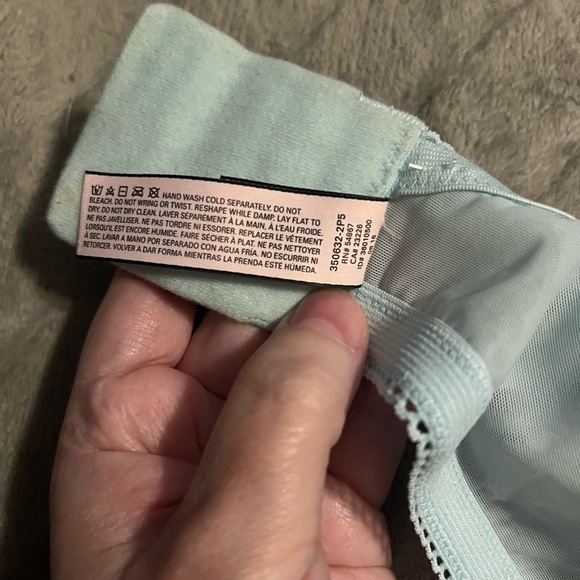 Victoria’s Secret- Dream Angels Demi Bra - Picture 6 of 6